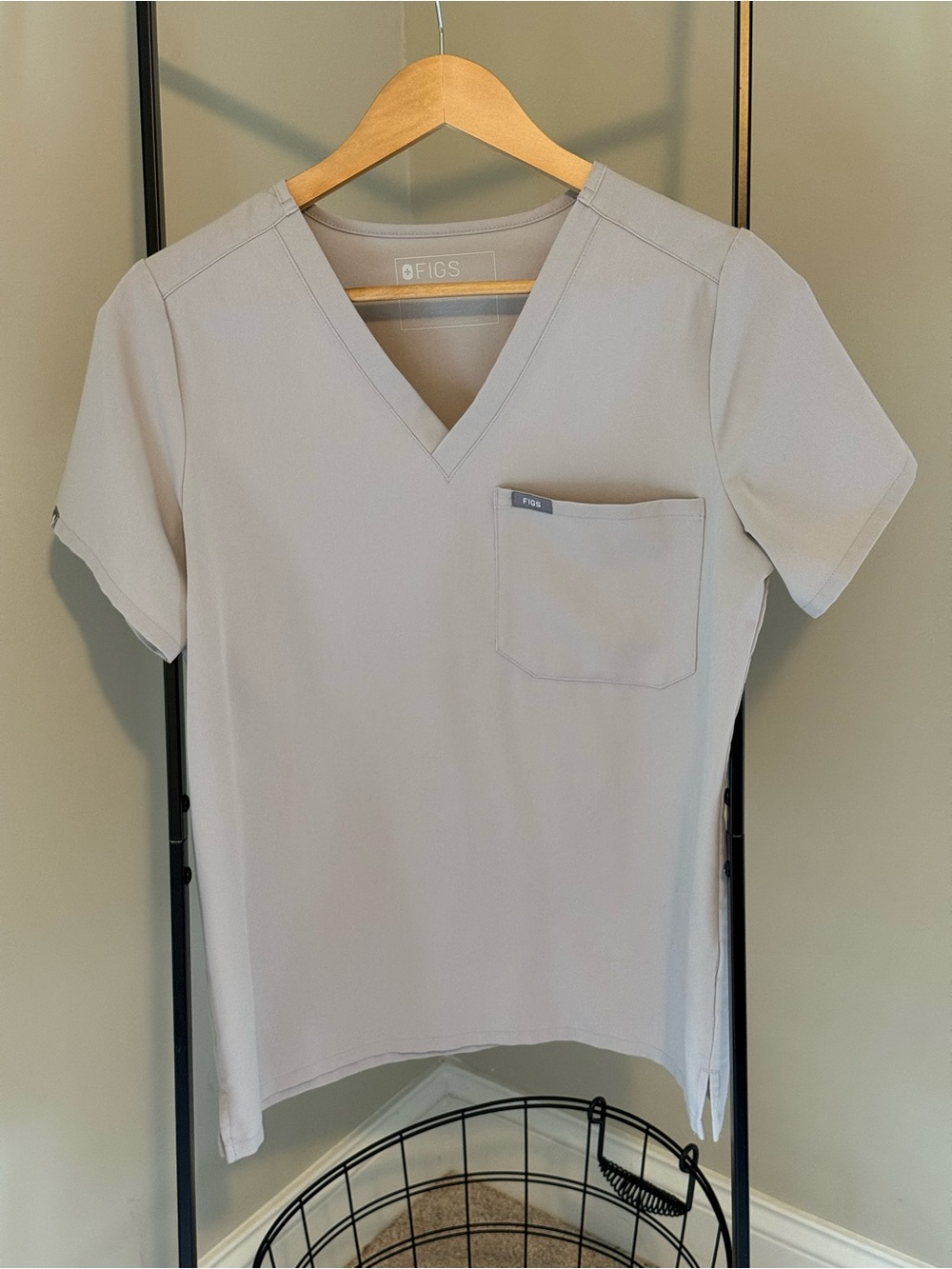 FIGS Women's Catarina one pocket Scrub Top in Light Gray